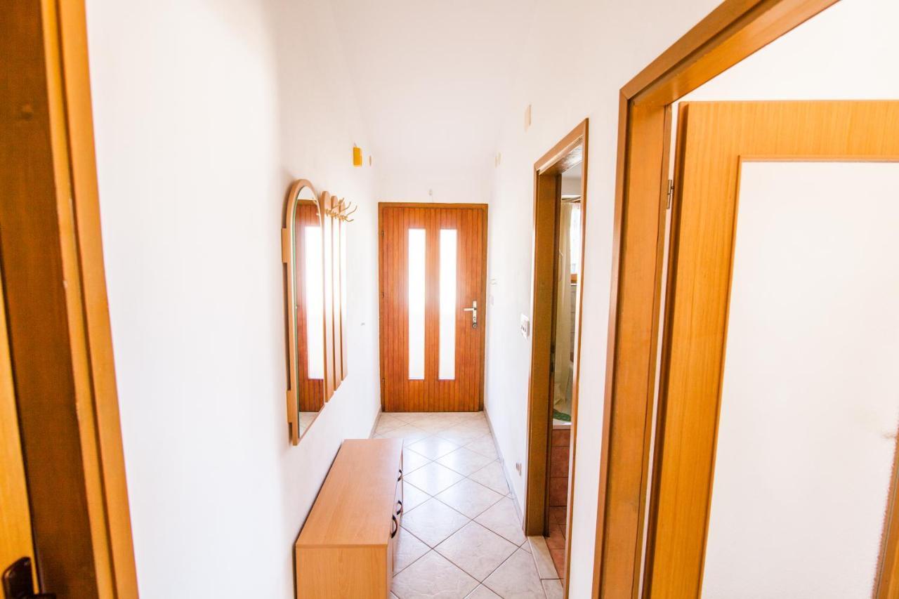 Apartman Kristina Apartment Banjole Exterior photo