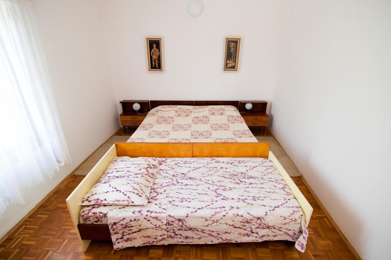 Apartman Kristina Apartment Banjole Exterior photo