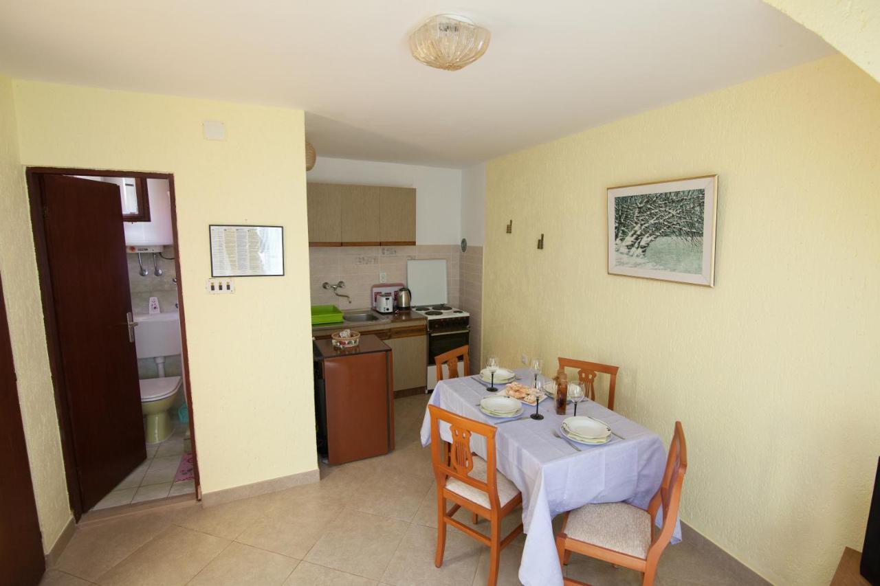 Apartman Kristina Apartment Banjole Exterior photo